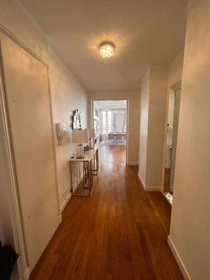 Appartement Champs-Elysees - Hala ปารีส ภายนอก รูปภาพ
