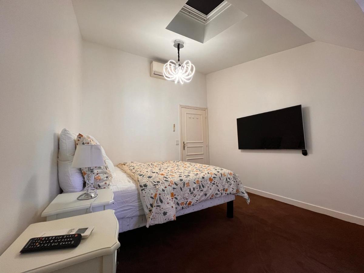 Appartement Champs-Elysees - Hala ปารีส ภายนอก รูปภาพ