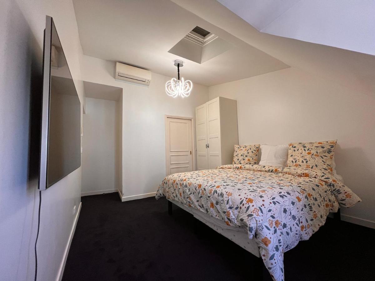 Appartement Champs-Elysees - Hala ปารีส ภายนอก รูปภาพ