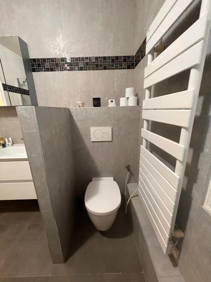 Appartement Champs-Elysees - Hala ปารีส ภายนอก รูปภาพ